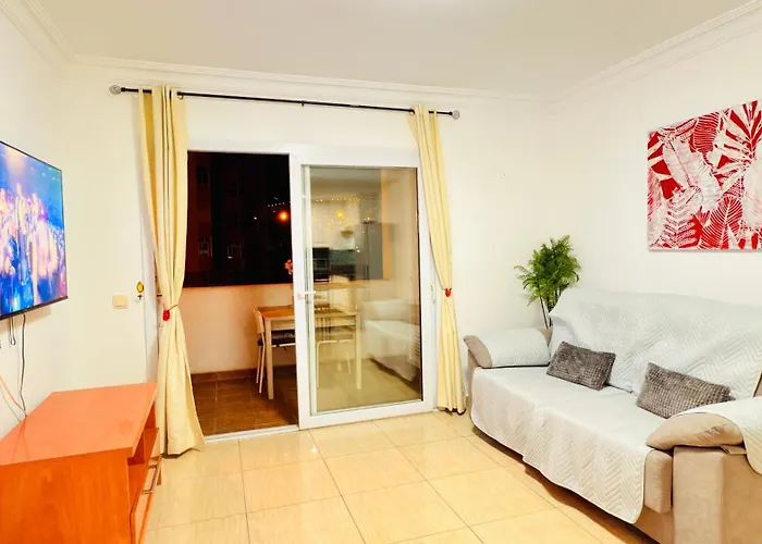 Apartmán In Cristianos Balcony And On Foot