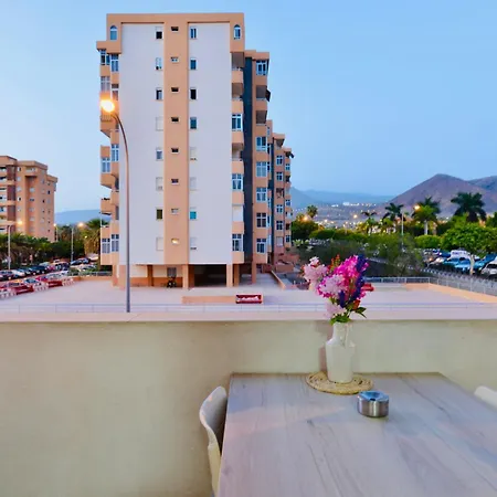 In Cristianos Balcony And On Foot Lägenhet